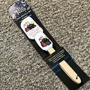 Disney Hocus Pocus Spatula Set with Wooden Handles